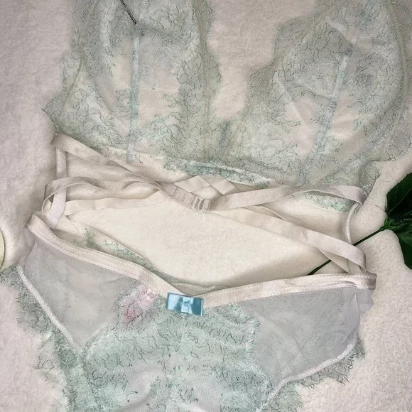 Victoria's Secret White And Light Blue Halter Neck Lace Teddy Lingerie - Picture 7 of 8